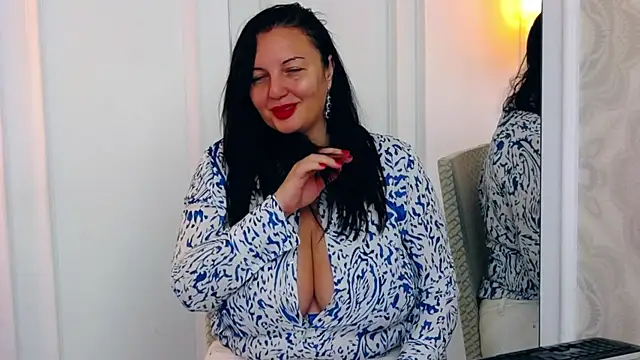 JudithCombs online show from 12.11.24