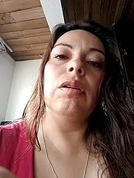 Snapshot of seherlatin chatting on 02.01.25 seherlatin online show from 02.01.25