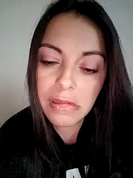 Snapshot of seherlatin chatting on 02.20.25 seherlatin online show from 02.20.25