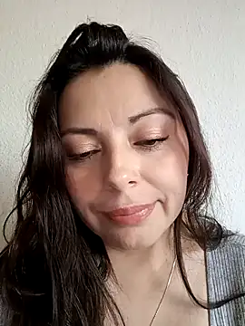 Snapshot of seherlatin chatting on 03.07.25 seherlatin online show from 03.07.25