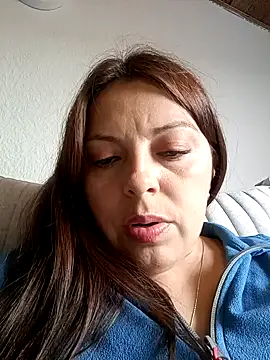Snapshot of seherlatin chatting on 09.30.25 seherlatin online show from 09.30.25