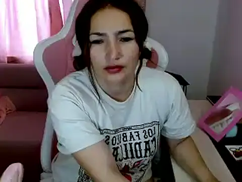 EVA GRAYS online show from 02.24.25