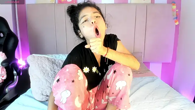 Winnifer Gonzal online show from 03.15.25