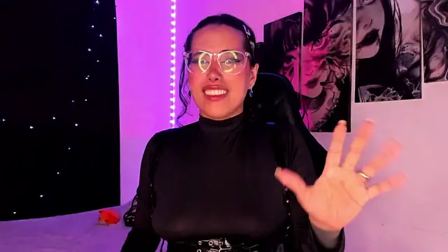 willow poisson online show from 12.04.24