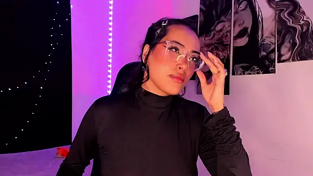willow poisson online show from 12.04.24