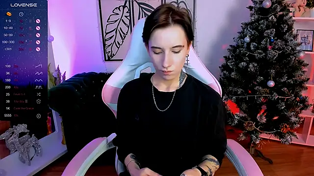 Snapshot of _Rein_ramm chatting on 12.27.24 Rein ramm online show from 12.27.24