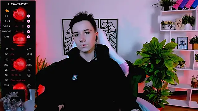 Snapshot of _Rein_ramm chatting on 01.27.25 Rein ramm online show from 01.27.25