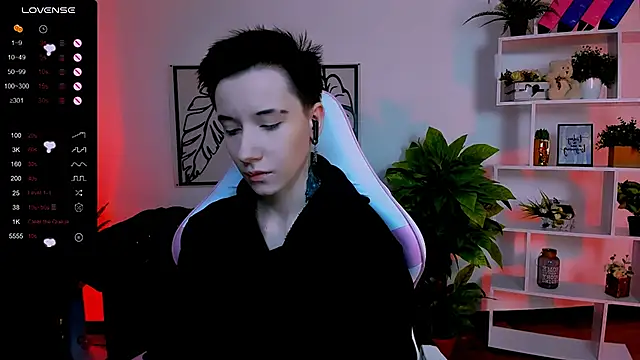 Snapshot of _Rein_ramm chatting on 02.15.25 Rein ramm online show from 02.15.25