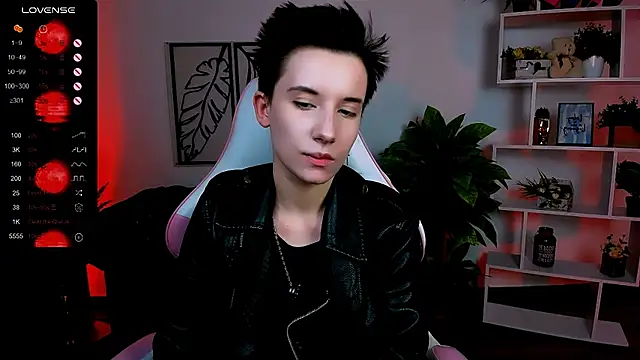 Snapshot of _Rein_ramm chatting on 03.06.25 Rein ramm online show from 03.06.25