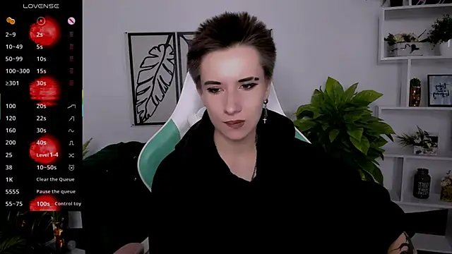 Snapshot of _Rein_ramm chatting on 09.13.25 Rein ramm online show from 09.13.25