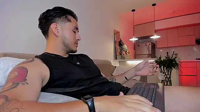 Chriskyle  online show from 09.18.25