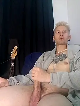 Snapshot of Vlad_goetia chatting on 10.15.25 Vlad goetia online show from 10.15.25