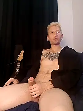 Snapshot of Vlad_goetia chatting on 10.22.25 Vlad goetia online show from 10.22.25