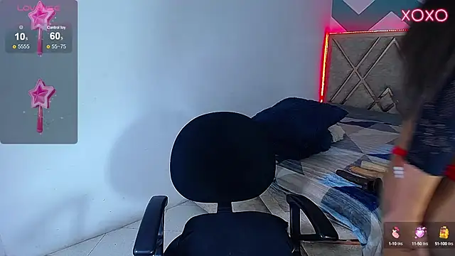maddyperez20 online show from 02.20.25