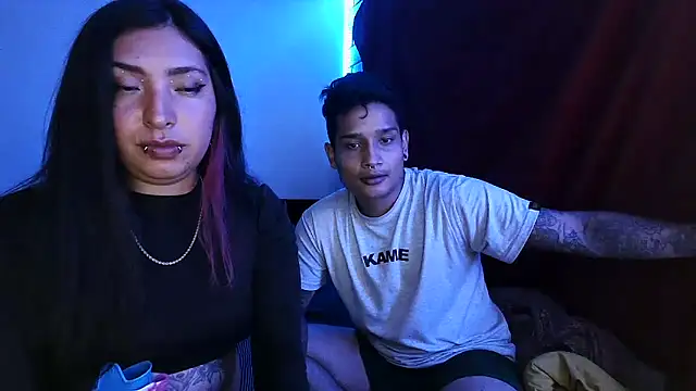 Snapshot of AngelinaPaker chatting on 10.29.25 AngelinaPaker online show from 10.29.25