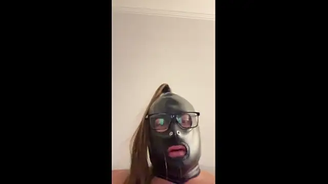 Snapshot of boycroo1 chatting on 10.25.25 boycroo1 online show from 10.25.25