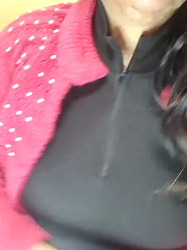 Snapshot of CUTE_SOPHIA- chatting on 12.15.24 CUTE SOPHIA- online show from 12.15.24