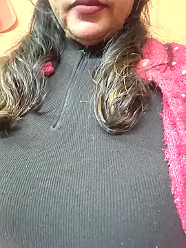 Snapshot of CUTE_SOPHIA- chatting on 12.15.24 CUTE SOPHIA- online show from 12.15.24