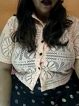 Snapshot of CUTE_SOPHIA- chatting on 12.20.24 CUTE SOPHIA- online show from 12.20.24