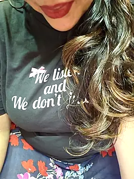 Snapshot of CUTE_SOPHIA- chatting on 09.25.25 CUTE SOPHIA- online show from 09.25.25