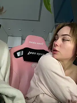 GroteskJane online show from 02.06.26