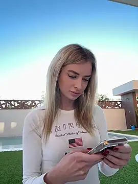 EvieEvans online show from 01.14.25