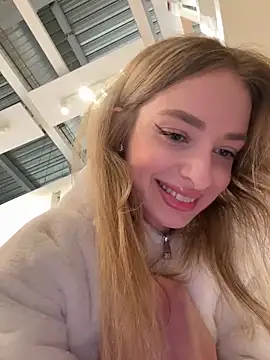 EvieEvans online show from 02.18.25