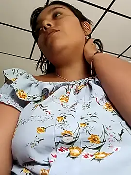 stefanie010 online show from 02.01.25