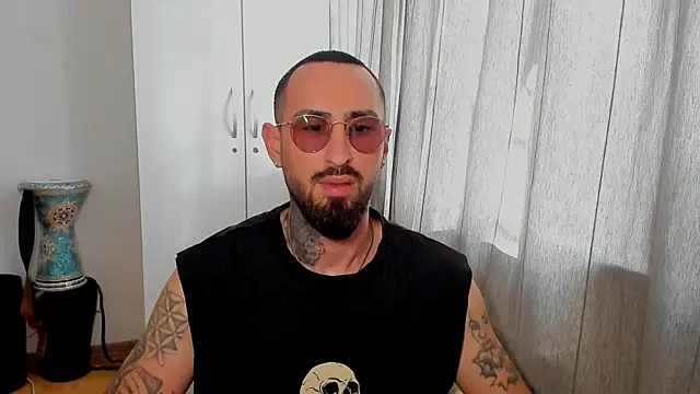Snapshot of Baddfuckerr chatting on 01.20.25 Baddfuckerr online show from 01.20.25