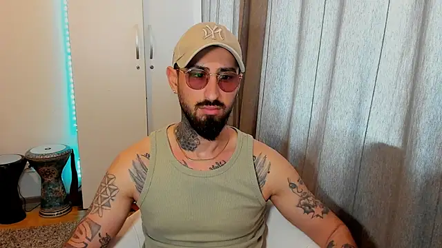 Snapshot of Baddfuckerr chatting on 01.30.25 Baddfuckerr online show from 01.30.25