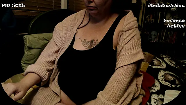 Snapshot of LeluLuvsYou chatting on 12.14.24 LeluLuvsYou online show from 12.14.24