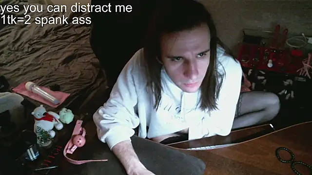 izilizi 23 online show from 12.08.24