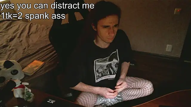 izilizi 23 online show from 12.17.24