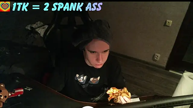 izilizi 23 online show from 10.06.25