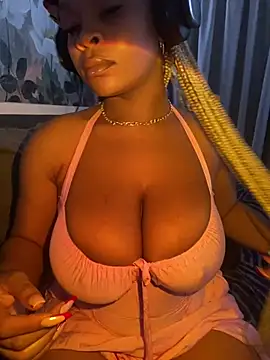 Snapshot of YellowHoneyDip chatting on 12.22.24 YellowHoneyDip online show from 12.22.24