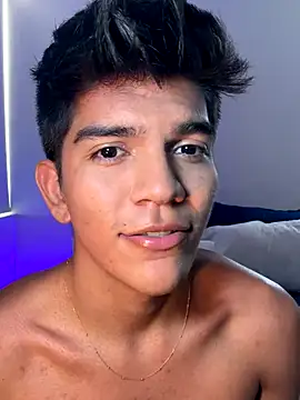 Snapshot of santiago_01 chatting on 12.01.24 santiago 01 online show from 12.01.24