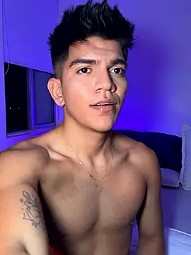 Snapshot of santiago_01 chatting on 12.07.24 santiago 01 online show from 12.07.24