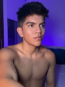 Snapshot of santiago_01 chatting on 12.11.24 santiago 01 online show from 12.11.24