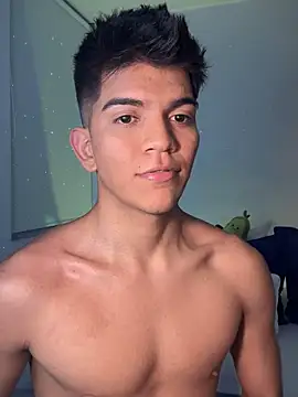 Snapshot of santiago_01 chatting on 02.13.25 santiago 01 online show from 02.13.25