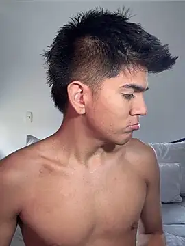 Snapshot of santiago_01 chatting on 02.23.25 santiago 01 online show from 02.23.25