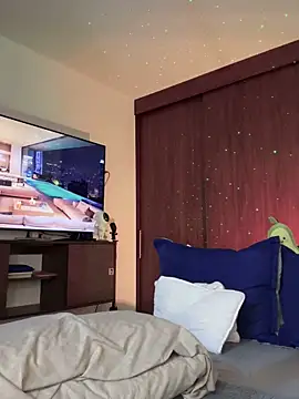 Snapshot of santiago_01 chatting on 03.15.25 santiago 01 online show from 03.15.25