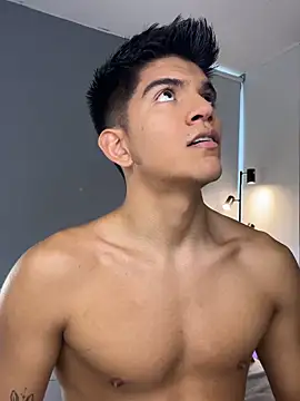 santiago 01 online show from 11.16.25