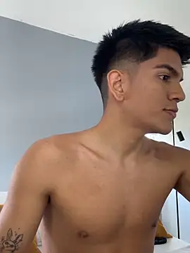 santiago 01 online show from 11.30.25