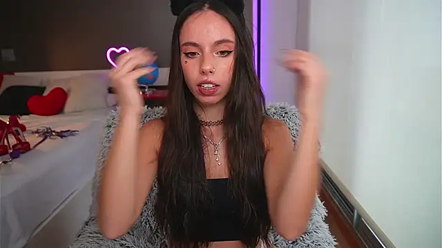 Dayna Nebula online show from 01.17.25