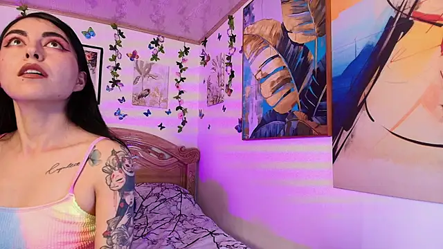 Teresa Moon  online show from 02.22.25