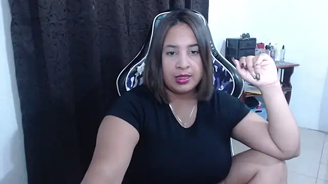 Snapshot of KathyHardcore69 chatting on 01.06.26 KathyHardcore69 online show from 01.06.26