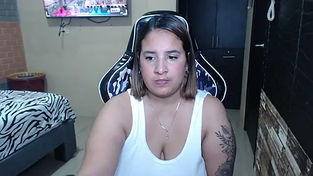 Snapshot of KathyHardcore69 chatting on 03.27.26 KathyHardcore69 online show from 03.27.26