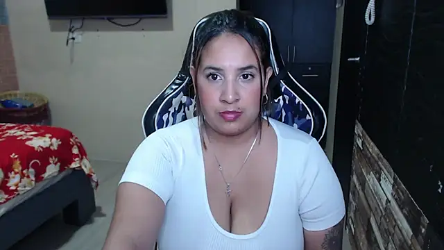 Snapshot of KathyHardcore69 chatting on 03.28.26 KathyHardcore69 online show from 03.28.26