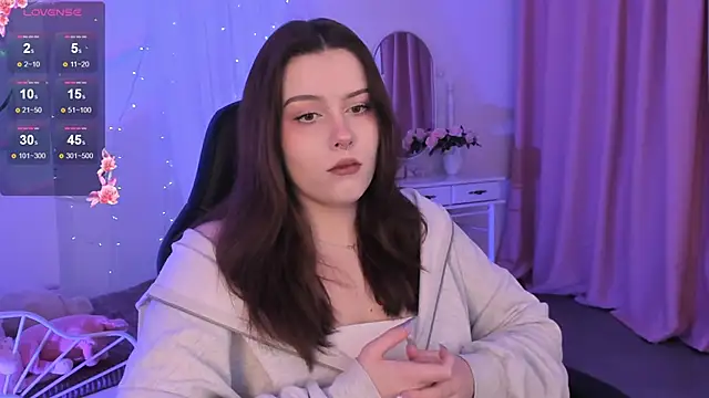 CoralineKeyns online show from 02.10.25