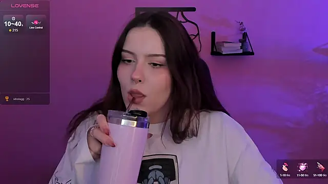 CoralineKeyns online show from 02.21.25